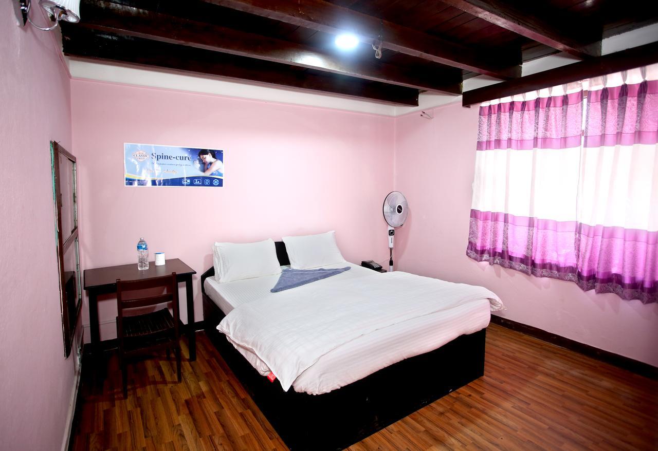 Mitra Garden Inn Catmandu Exterior foto